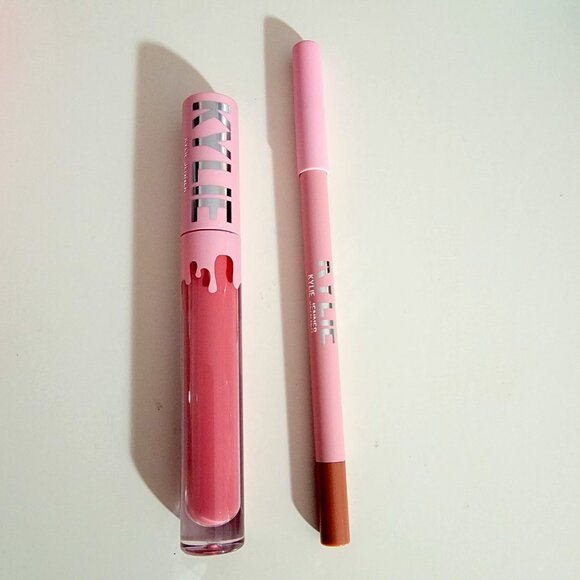 New Kylie Matte Liquid Lipstick and Lip Liner Kit – Shade  Kylie 808 - Picture 6 of 8